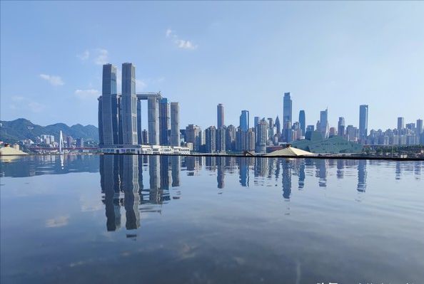 楼市出现魔幻一幕!富人开始抢房了?2024房地产2大新趋势(图3) 楼市出现魔幻一幕!富人开始抢房了?2024房地产2大新趋势(图3)
