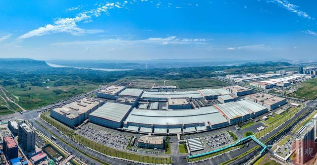 五年连跨五个百亿元台阶 四川首个省级新区以新质生产力破局丨奋力谱写中国式现代化四川新篇章(图2) 五年连跨五个百亿元台阶 四川首个省级新区以新质生产力破局丨奋力谱写中国式现代化四川新篇章(图2)