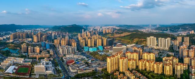 五年连跨五个百亿元台阶 四川首个省级新区以新质生产力破局丨奋力谱写中国式现代化四川新篇章(图7) 五年连跨五个百亿元台阶 四川首个省级新区以新质生产力破局丨奋力谱写中国式现代化四川新篇章(图7)